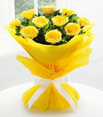 Yellow Rose Arrangement - 1 Dozen Yellow Roses